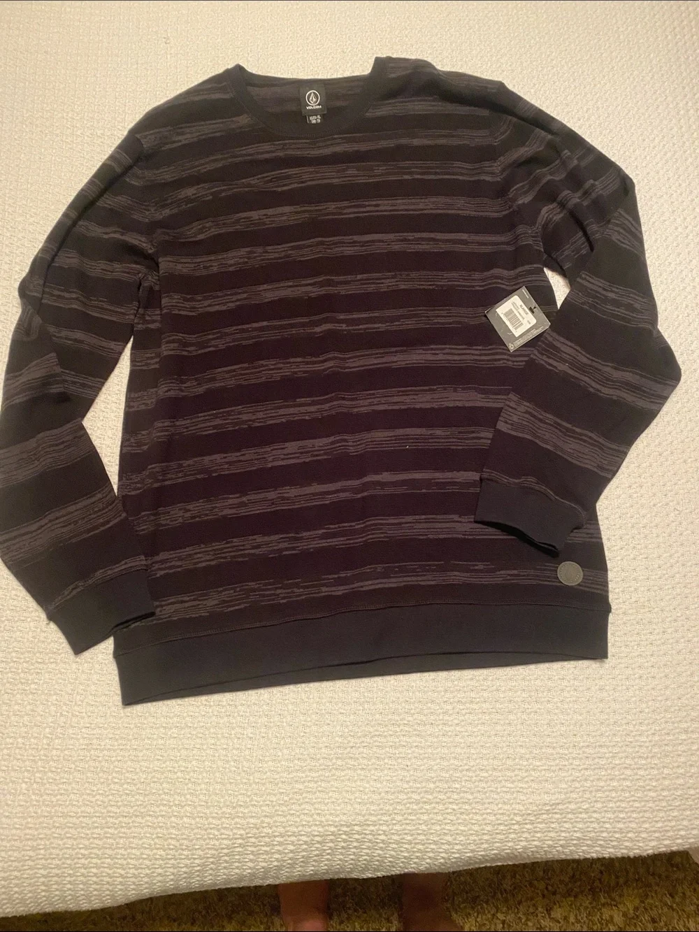 Volcom Frazzer Men's size XL Black and Gray Striped Crewneck Sweater